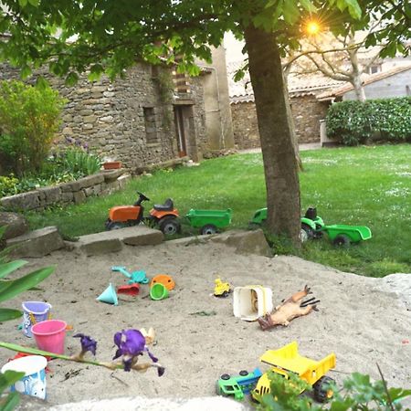 La Petite Maison Dans La Prairie Cassaignes Eksteriør bilde